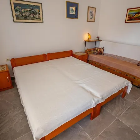 Apartamento In 41595 Novi Vinodolski