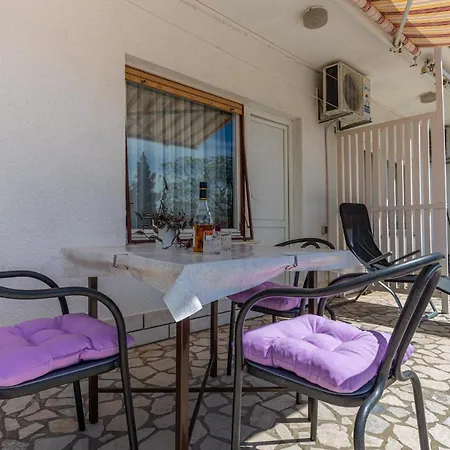 In 41595 Appartement Novi Vinodolski